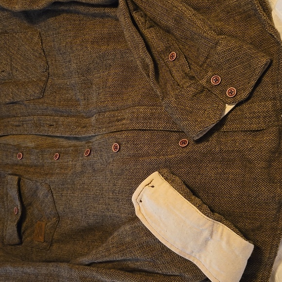 KAVU button up - Picture 3 of 4